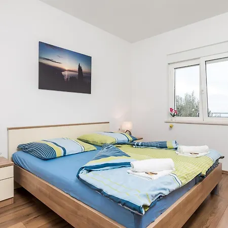 Lovely In Bregi With House Sea View
